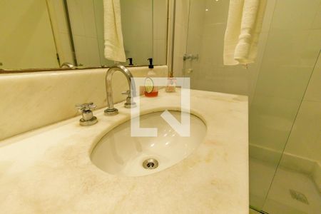 Apartamento para alugar com 120m², 3 quartos e 2 vagas Apartamento para alugar com 120m², 3 quartos e 2 vagasBanheiro Social