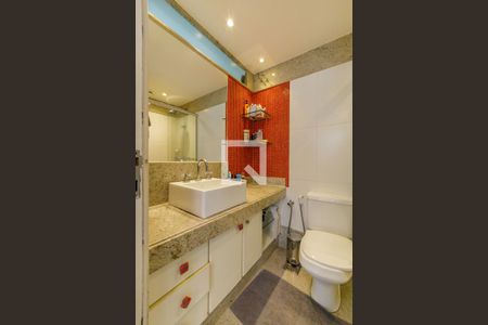 Apartamento para alugar com 120m², 3 quartos e 2 vagas Apartamento para alugar com 120m², 3 quartos e 2 vagasBanheiro da Suíte 2