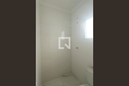 Suíte - Banheiro do Quarto 1 de apartamento para alugar com 2 quartos, 50m² em Jardim Ana Maria, Santo André