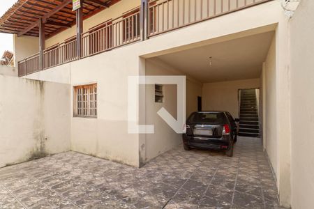 Casa à venda com 220m², 3 quartos e 3 vagasFachada