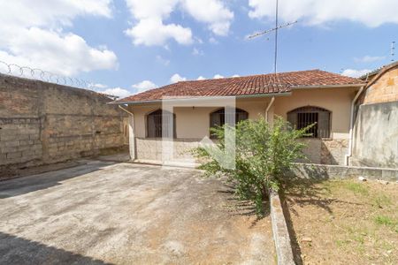 Casa à venda com 220m², 3 quartos e 3 vagasQuintal