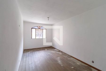 Casa à venda com 220m², 3 quartos e 3 vagasQuarto 2