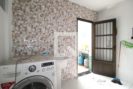 Casa à venda com 151m², 5 quartos e 2 vagasEdícula - Área de Serviço