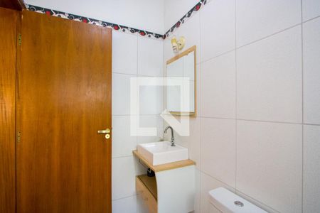 Casa para alugar com 288m², 3 quartos e 2 vagasBanheiro social