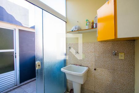 Casa para alugar com 288m², 3 quartos e 2 vagasÁrea de serviço