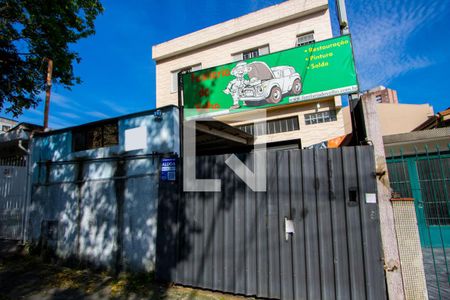 Casa para alugar com 288m², 3 quartos e 2 vagasFachada