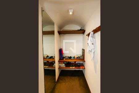 Casa à venda com 400m², 3 quartos e 5 vagasCloset da suíte 2