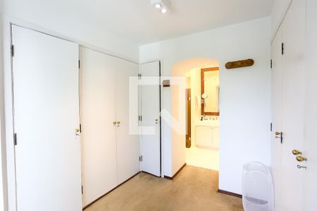 Casa à venda com 400m², 3 quartos e 5 vagasCloset da suíte 3