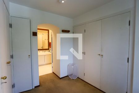 Casa à venda com 400m², 3 quartos e 5 vagasCloset da suíte 3