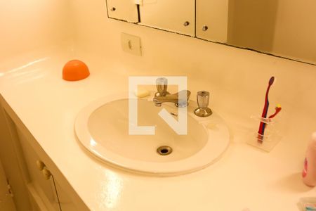 Casa à venda com 400m², 3 quartos e 5 vagasBanheiro da Suíte 1