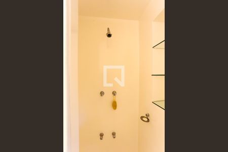 Casa à venda com 400m², 3 quartos e 5 vagasBanheiro da Suíte 1