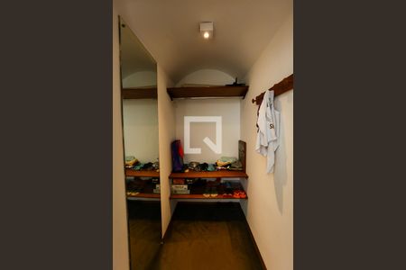 Casa à venda com 400m², 3 quartos e 5 vagasCloset da suíte 2