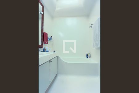 Casa à venda com 400m², 3 quartos e 5 vagasBanheiro da Suíte 3