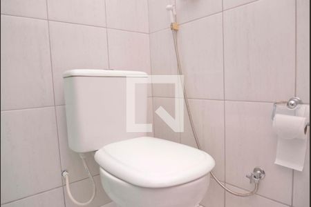 Casa à venda com 100m², 2 quartos e 3 vagas Casa à venda com 100m², 2 quartos e 3 vagasBanheiro