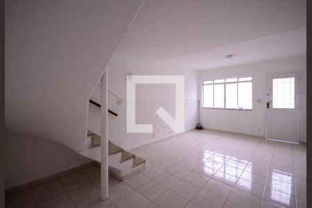 Sala  de casa para alugar com 2 quartos, 105m² em Vila Gumercindo, São Paulo