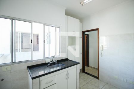 Cozinha de apartamento para alugar com 1 quarto, 58m² em Vila Canero, São Paulo