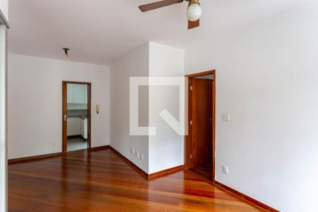 Sala de apartamento para alugar com 2 quartos, 63m² em Sion, Belo Horizonte