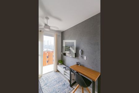 Apartamento à venda com 27m², 1 quarto e sem vaga Apartamento à venda com 27m², 1 quarto e sem vagaSala