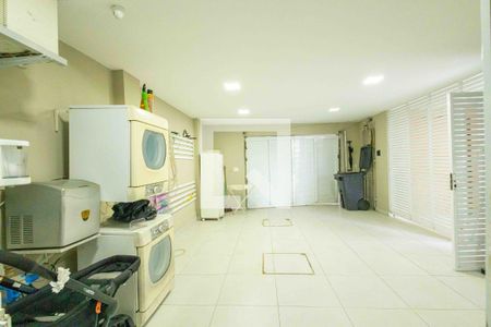 Casa de condomínio à venda com 1280m², 5 quartos e 2 vagasÁrea de Serviço