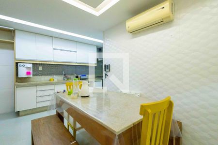 Casa de condomínio à venda com 1280m², 5 quartos e 2 vagasCozinha