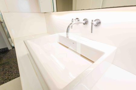 Casa de condomínio à venda com 1280m², 5 quartos e 2 vagasBanheiro da Suíte 1