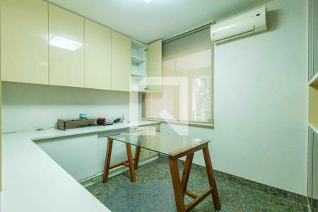 Casa de condomínio à venda com 1280m², 5 quartos e 2 vagasEscritório