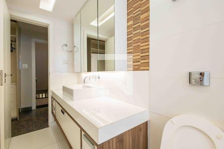 Casa de condomínio à venda com 1280m², 5 quartos e 2 vagasBanheiro da Suíte 1