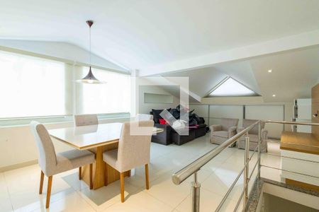 Casa de condomínio à venda com 1280m², 5 quartos e 2 vagasSótão