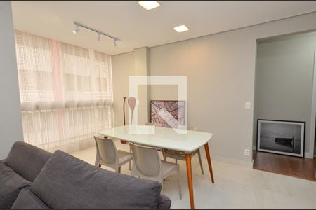 Sala de apartamento à venda com 2 quartos, 82m² em Carmo, Belo Horizonte