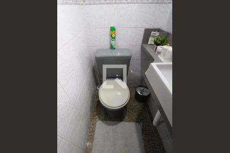 Casa à venda com 140m², 3 quartos e 2 vagasLavabo