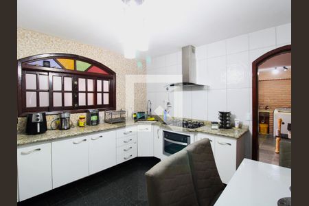 Casa à venda com 140m², 3 quartos e 2 vagasCozinha