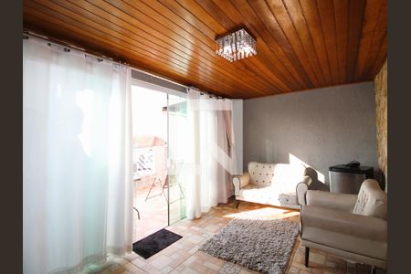 Casa à venda com 140m², 3 quartos e 2 vagasSala de TV