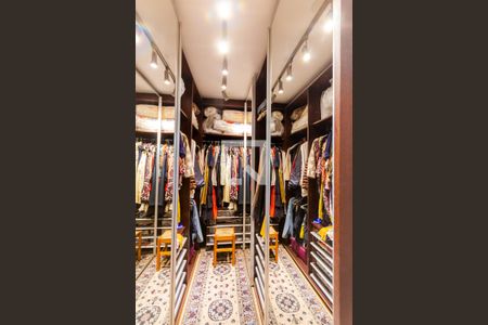 Apartamento à venda com 315m², 4 quartos e 4 vagasCloset