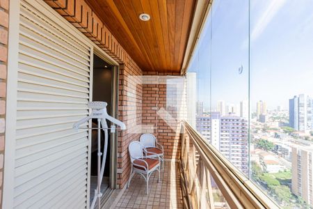 Apartamento à venda com 315m², 4 quartos e 4 vagasVaranda da Suíte 1
