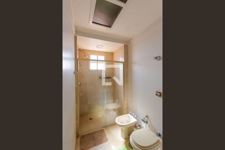 Apartamento à venda com 315m², 4 quartos e 4 vagasBanheiro da Suíte 3