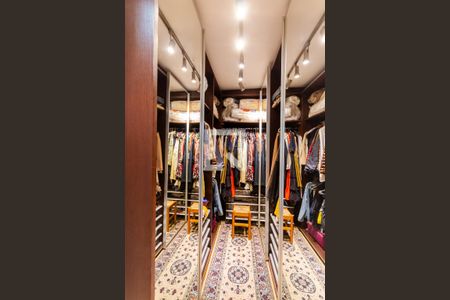 Apartamento à venda com 315m², 4 quartos e 4 vagasCloset