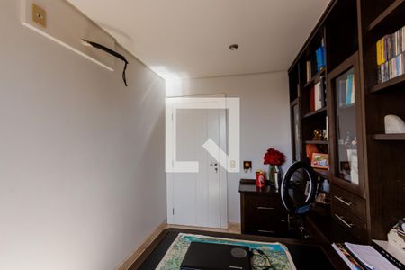 Apartamento à venda com 315m², 4 quartos e 4 vagasEscritório