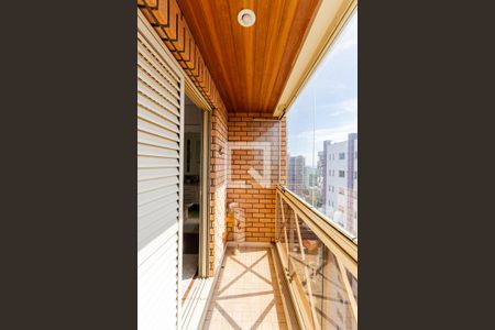 Apartamento à venda com 315m², 4 quartos e 4 vagasVaranda da Suíte 2