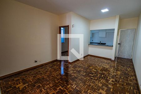 Sala de casa de condomínio à venda com 3 quartos, 125m² em Copacabana, Belo Horizonte