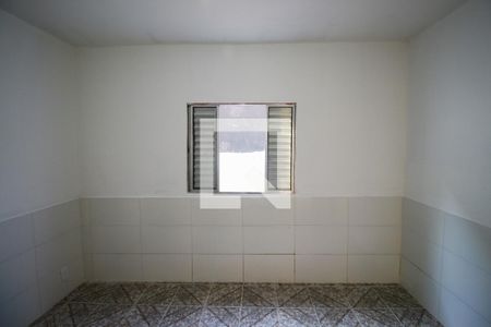 Quarto de casa para alugar com 1 quarto, 80m² em Jardim Nova Itaqua, Itaquaquecetuba