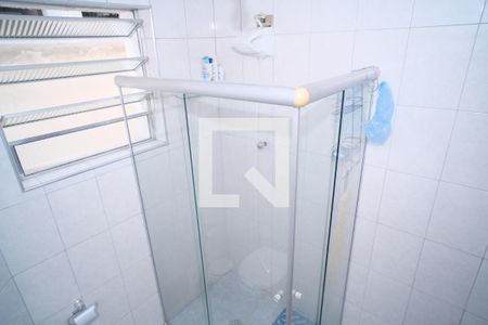 Banheiro de casa de condomínio para alugar com 2 quartos, 84m² em Vila Romana, São Paulo