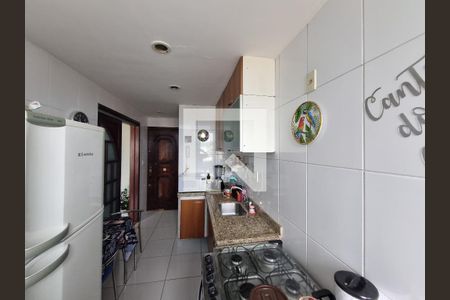 Apartamento à venda com 198m², 4 quartos e 2 vagas Apartamento à venda com 198m², 4 quartos e 2 vagasCozinha