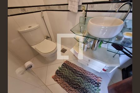 Apartamento à venda com 198m², 4 quartos e 2 vagas Apartamento à venda com 198m², 4 quartos e 2 vagasBanheiro