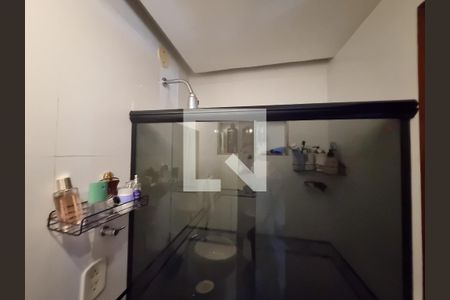Apartamento à venda com 198m², 4 quartos e 2 vagas Apartamento à venda com 198m², 4 quartos e 2 vagasBanheiro