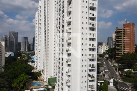 Vista de apartamento à venda com 2 quartos, 66m² em Real Parque, São Paulo