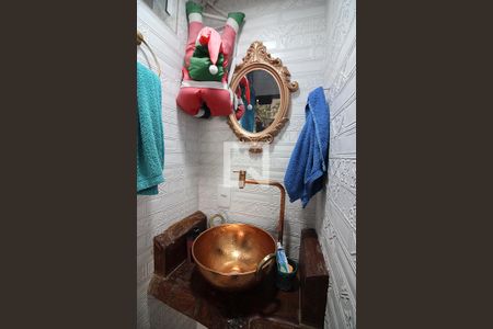 Casa à venda com 170m², 3 quartos e 2 vagasBanheiro de serviço