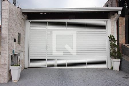 Casa à venda com 170m², 3 quartos e 2 vagasFachada