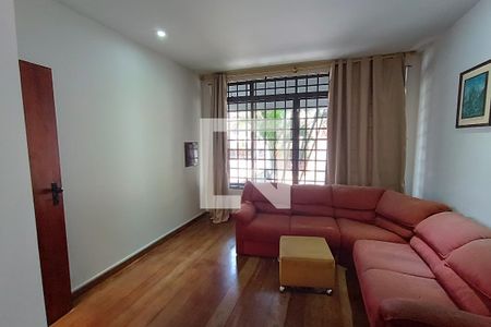 Sala 2 de casa para alugar com 4 quartos, 600m² em Vila Paiva, Suzano