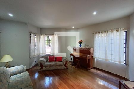 Sala 1 de casa para alugar com 4 quartos, 600m² em Vila Paiva, Suzano