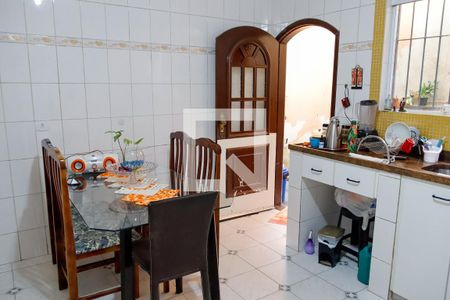 Casa à venda com 194m², 3 quartos e 1 vagaCozinha